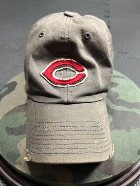 Vintage Cincinnati Reds Franchise Cap Medium Distressed Cotton Gray Red Logo MLB